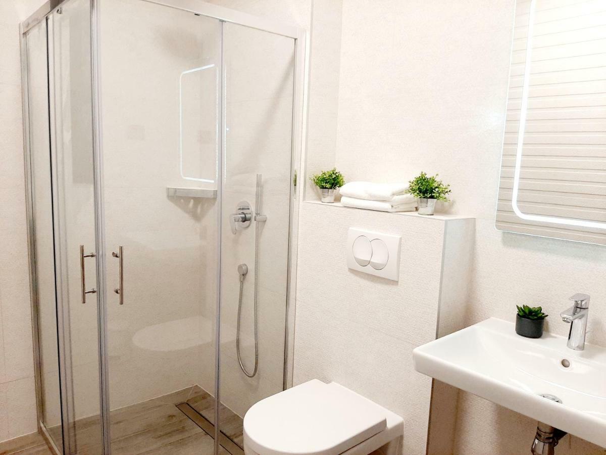 Apartment Regina Dubrovnik - Free Parking エクステリア 写真